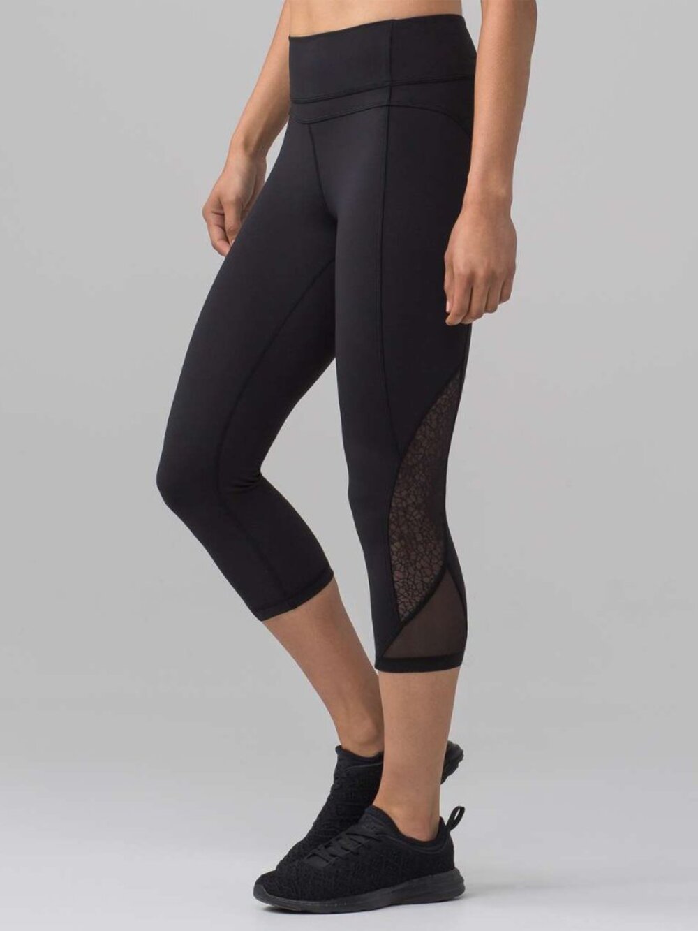 Lululemon Twist & Train Crop 19" Black 4 Sheer Detail